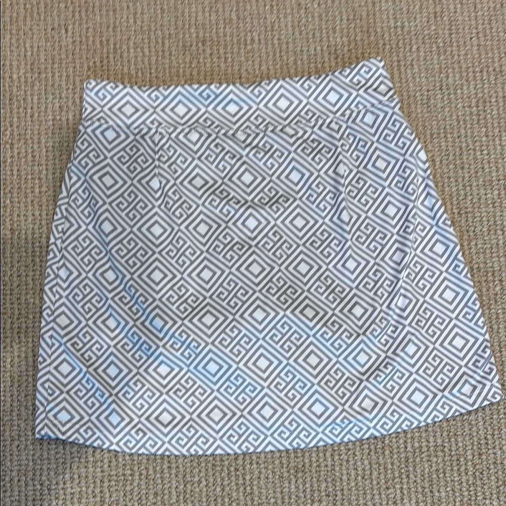 Geometric Patterned Skort - Gray and White